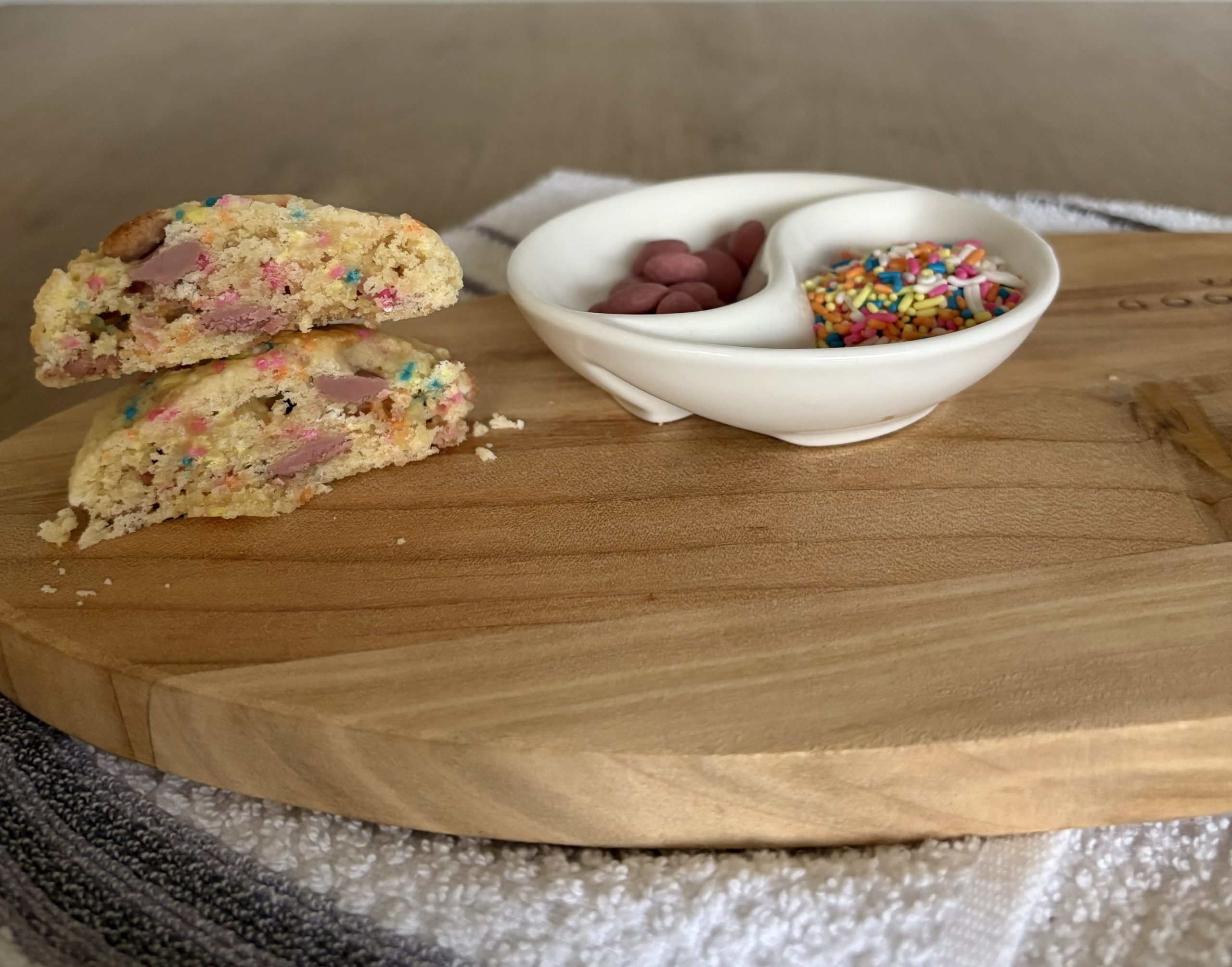 The Funfetti Crumble (10 Cookies) - Image 2
